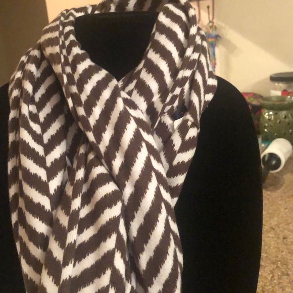 Infinity Scarf - Picture 3 of 3